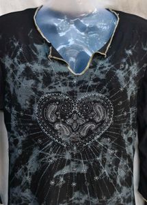 502610. Heart Graphic Long Sleeve Top