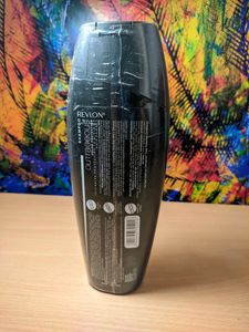 Revlon outrageous Shampoo - 400ml