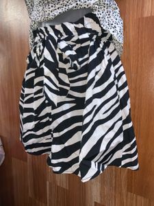 Zebra Print shorts xs/L/xl size avaialbe
