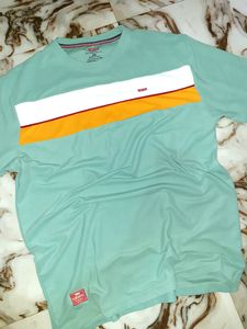 Levis Tshirt