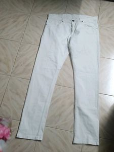 Never Used White Straight Jeans