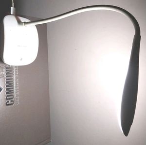 Tabel lamp with finger touch on and off