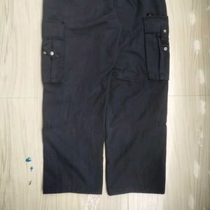 A 100% Heavyweight Military Utility Cargo For Men
