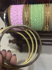 Pretty Bangles for all Traditional Functions