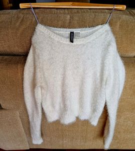 H&M OFFWHITE Fur FEEL Top