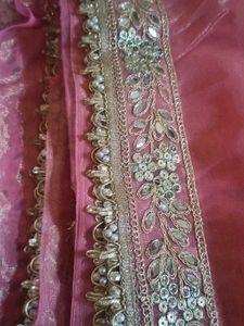 Very Elegant Look 😍 Saree