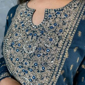 Women&#39;s Kurti Set