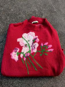Floral Knit Sweater 🌸🛍️