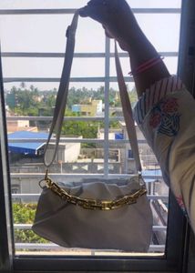 New Trendy White Purse Bag From Zudio