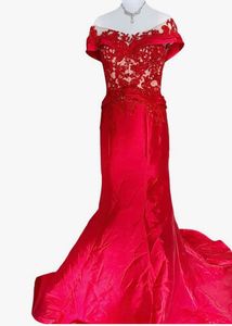 Red Embellished mermaid gown💖🎀🦋