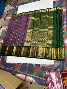Onion Pink &amp; Green Pure Kanchipuram Silk Saree