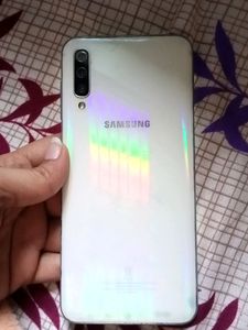 Samsung A50