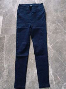 Dark Wash Denim Jeggings.completely new
