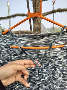 Stylish Black &amp; White Long Sleeve Top