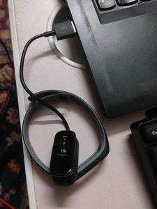 Oneplus Band In Excellent Condition