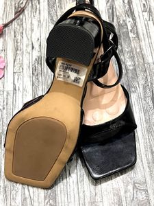 Stelatoes Black Heeled Sandals