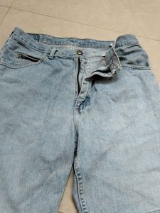 Used Shorts For Men With Obvious Flaws