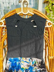 Designer Gown For Party And Festives