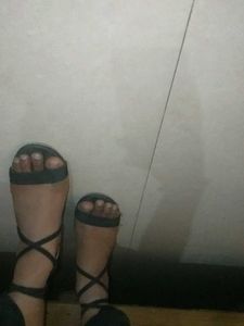 black heels gud condition