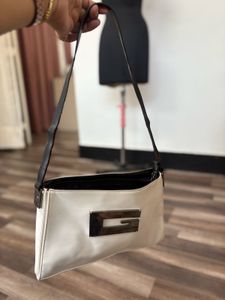Gues Shoulder Bag