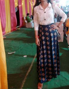 women viscose reyon shirt skirt set