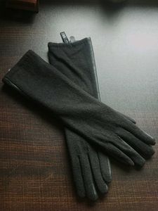 Zara Black Leather Gloves