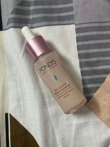 Pond&#39;s Bright Beauty Serum