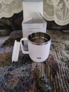 Mug with lid, brand new