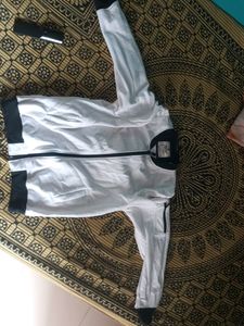 Plain White Jacket Of Pause Sport Size M