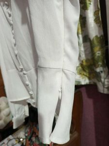 Chic White Long Sleeve Top