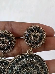 Earings