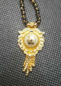 Gold Pendant Necklace