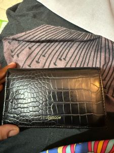 Accessorize London Black Croc-Effect Wallet