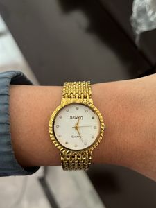 Quartz Ladies Golden Metal Strap Watch