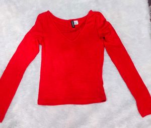 ✅H&amp;M XS size Red Long Sleeve Top✅