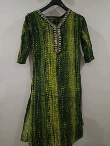 Green Embellished Kurta With Pant