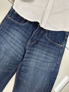 Outfit Combo 30 waist M size shirt