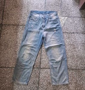 Distressed Wide Leg Jeans