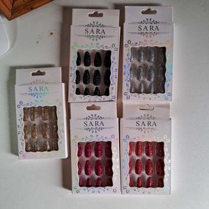 Sparkling Glitter Stiletto Nails