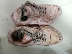 Super Asthetic Sneakers