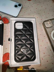 I Phone 15 Plus/14 plus  Prada Cover