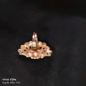 Elegant Flower Ring