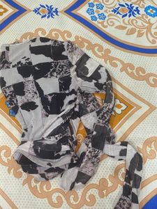 Abstract Print Mesh Top