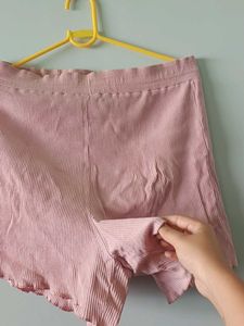 Zudio Pink Ribbed Shorts