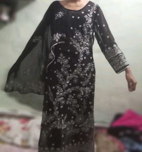 Kurti🖤