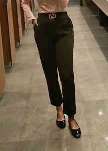 Olive green casual pants , Size S