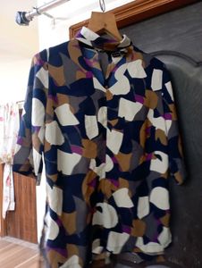 Abstract Print Top