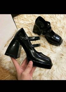 Mary Jane Heels 👠