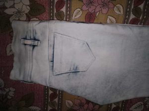 Women&#39;s Jeans