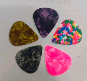 GUITAR PICKS SET OF 5